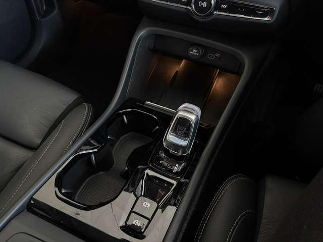 ＸＣ４０ アルティメット　Ｂ４　ＡＷＤ　４ＷＤ　サンルーフ　３６０度カメラ　グーグル搭載搭載車　Ｈａｒｍａｎ　ｋａｒｄｏｎスピーカー　シートヒーター　ハンドルヒーター　リアシートヒーター（30枚目）