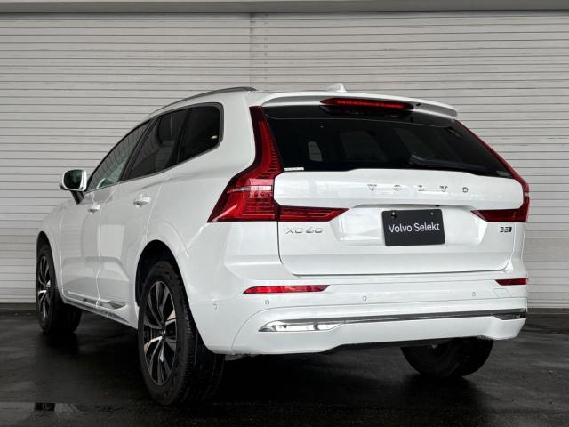 ＸＣ６０ アルティメット　Ｂ５　ＡＷＤ　４ＷＤ　サンルーフ　グーグル搭載車　３６０度カメラ　Ｈａｒｍａｎ　ｋａｒｄｏｎスピーカー　シートヒーター　ハンドルヒーター　シートクーラー　リアシートヒーター（8枚目）