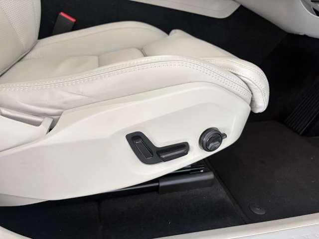 ＸＣ６０ アルティメット　Ｂ５　ＡＷＤ　４ＷＤ　サンルーフ　グーグル搭載車　３６０度カメラ　Ｈａｒｍａｎ　ｋａｒｄｏｎスピーカー　シートヒーター　ハンドルヒーター　シートクーラー　リアシートヒーター（24枚目）