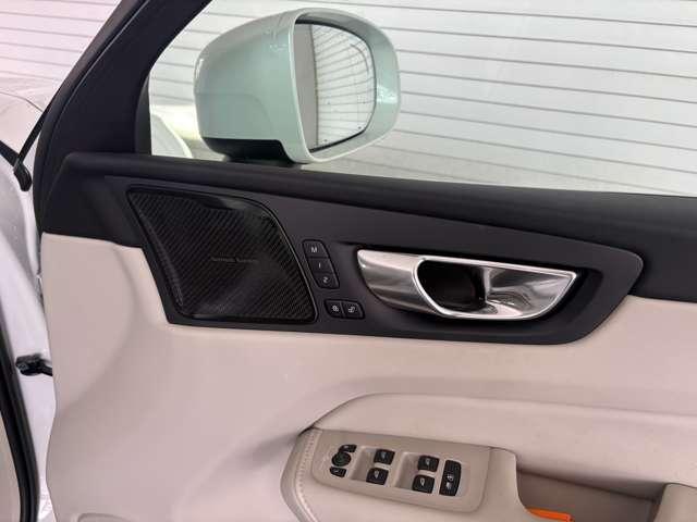 ＸＣ６０ アルティメット　Ｂ５　ＡＷＤ　４ＷＤ　サンルーフ　グーグル搭載車　３６０度カメラ　Ｈａｒｍａｎ　ｋａｒｄｏｎスピーカー　シートヒーター　ハンドルヒーター　シートクーラー　リアシートヒーター（27枚目）