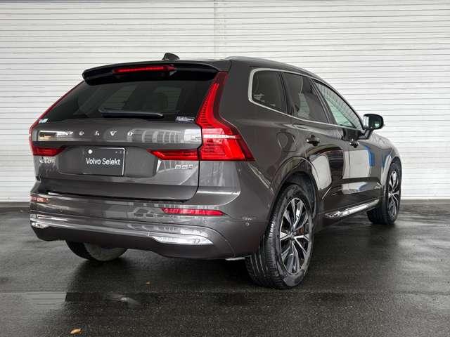 ＸＣ６０ アルティメット　Ｂ５　ＡＷＤ　４ＷＤ　３６０度カメラ　サンルーフ　ドライブレコーダー　グーグル搭載車両　Ｂ＆Ｗスピーカー　エアサスペンション装着車　　シートクーラー（9枚目）