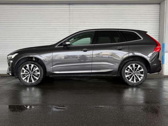 ＸＣ６０ アルティメット　Ｂ５　ＡＷＤ　４ＷＤ　３６０度カメラ　サンルーフ　ドライブレコーダー　グーグル搭載車両　Ｂ＆Ｗスピーカー　エアサスペンション装着車　　シートクーラー（10枚目）