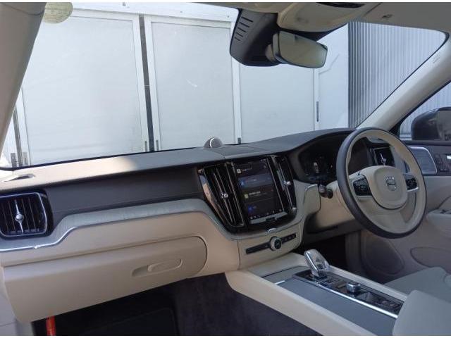 ＸＣ６０ アルティメット　Ｂ５　ＡＷＤ　４ＷＤ　３６０度カメラ　サンルーフ　ドライブレコーダー　グーグル搭載車両　Ｂ＆Ｗスピーカー　エアサスペンション装着車　　シートクーラー（12枚目）