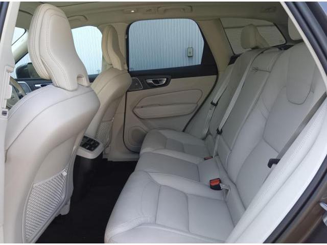 ＸＣ６０ アルティメット　Ｂ５　ＡＷＤ　４ＷＤ　３６０度カメラ　サンルーフ　ドライブレコーダー　グーグル搭載車両　Ｂ＆Ｗスピーカー　エアサスペンション装着車　　シートクーラー（22枚目）