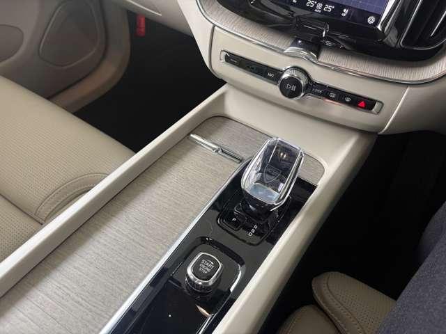 ＸＣ６０ アルティメット　Ｂ５　ＡＷＤ　４ＷＤ　３６０度カメラ　サンルーフ　ドライブレコーダー　グーグル搭載車両　Ｂ＆Ｗスピーカー　エアサスペンション装着車　　シートクーラー（34枚目）