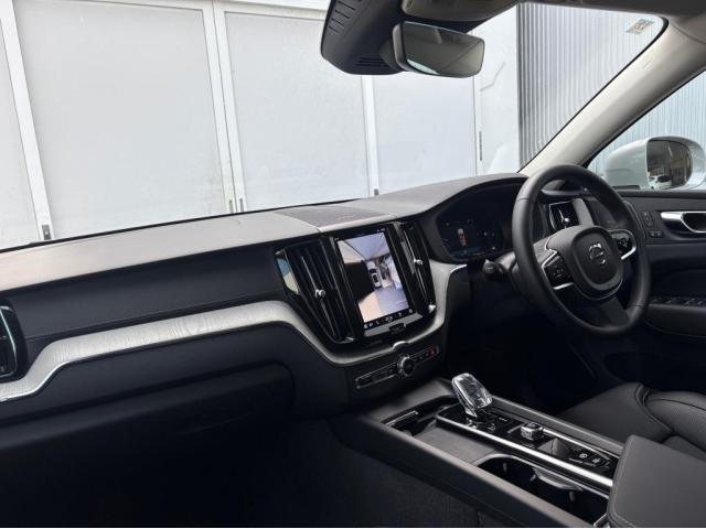 ＸＣ６０ ウルトラ　Ｂ５　ＡＷＤ　４ＷＤ　３６０度カメラ　サンルーフ　ドライブレコーダー　グーグル搭載車両　　シートクーラー（3枚目）