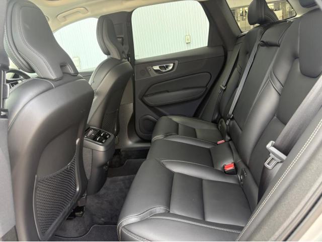 ＸＣ６０ ウルトラ　Ｂ５　ＡＷＤ　４ＷＤ　３６０度カメラ　サンルーフ　ドライブレコーダー　グーグル搭載車両　　シートクーラー（21枚目）