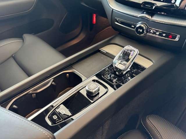 ＸＣ６０ ウルトラ　Ｂ５　ＡＷＤ　４ＷＤ　３６０度カメラ　サンルーフ　ドライブレコーダー　グーグル搭載車両　　シートクーラー（24枚目）