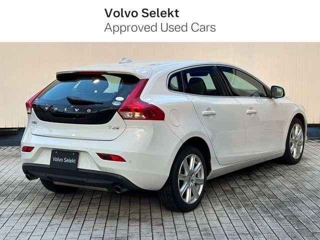 Ｖ４０ Ｔ３　インスクリプション　認定中古車・禁煙車・ブラックレザー・ｈａｒｍａｎ／ｋａｒｄｏｎ・シートヒーター・バックカメラ・純正ＨＤＤナビ・ＴＶ・Ｂｌｕｅｔｏｏｔｈ・パワーシート・シートメモリー（2枚目）