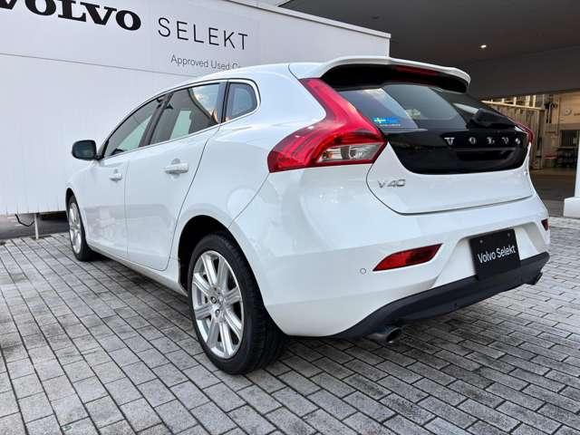 Ｖ４０ Ｔ３　インスクリプション　認定中古車・禁煙車・ブラックレザー・ｈａｒｍａｎ／ｋａｒｄｏｎ・シートヒーター・バックカメラ・純正ＨＤＤナビ・ＴＶ・Ｂｌｕｅｔｏｏｔｈ・パワーシート・シートメモリー（11枚目）