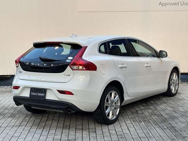 Ｖ４０ Ｔ３　インスクリプション　認定中古車・禁煙車・ブラックレザー・ｈａｒｍａｎ／ｋａｒｄｏｎ・シートヒーター・バックカメラ・純正ＨＤＤナビ・ＴＶ・Ｂｌｕｅｔｏｏｔｈ・パワーシート・シートメモリー（16枚目）