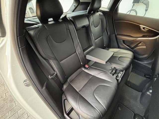 Ｖ４０ Ｔ３　インスクリプション　認定中古車・禁煙車・ブラックレザー・ｈａｒｍａｎ／ｋａｒｄｏｎ・シートヒーター・バックカメラ・純正ＨＤＤナビ・ＴＶ・Ｂｌｕｅｔｏｏｔｈ・パワーシート・シートメモリー（31枚目）