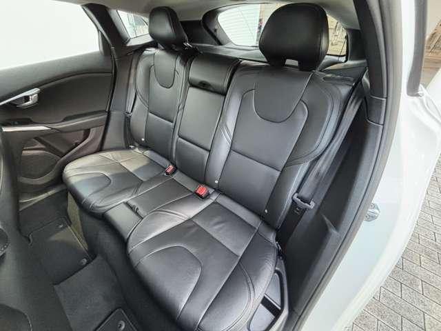 Ｖ４０ Ｔ３　インスクリプション　認定中古車・禁煙車・ブラックレザー・ｈａｒｍａｎ／ｋａｒｄｏｎ・シートヒーター・バックカメラ・純正ＨＤＤナビ・ＴＶ・Ｂｌｕｅｔｏｏｔｈ・パワーシート・シートメモリー（36枚目）