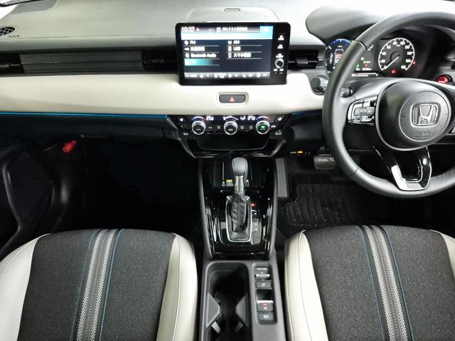 ヴェゼル e:HEVZ・PLaYパッケージ 当社デモカー使用/メーカー純正メモリナビ(フルセグ/Bluetooth/USB)/バックカメラ/LEDヘッドライト/パワーバックドア/コーナーセンサー/置くだけ充電/ビルトインETC/ホンダセンシング(9枚目)