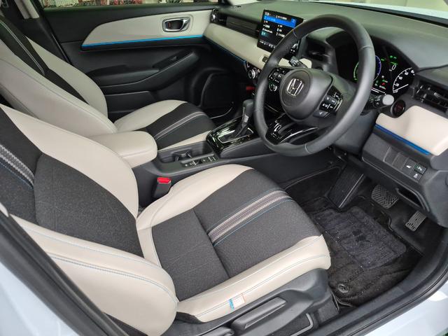 ヴェゼル e:HEVZ・PLaYパッケージ 当社デモカー使用/メーカー純正メモリナビ(フルセグ/Bluetooth/USB)/バックカメラ/LEDヘッドライト/パワーバックドア/コーナーセンサー/置くだけ充電/ビルトインETC/ホンダセンシング(35枚目)