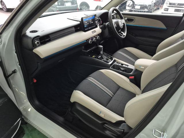 ヴェゼル e:HEVZ・PLaYパッケージ 当社デモカー使用/メーカー純正メモリナビ(フルセグ/Bluetooth/USB)/バックカメラ/LEDヘッドライト/パワーバックドア/コーナーセンサー/置くだけ充電/ビルトインETC/ホンダセンシング(44枚目)