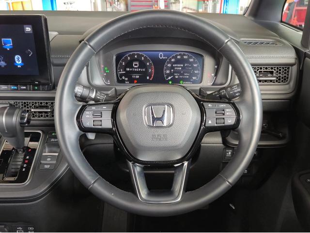 ステップワゴン スパーダ 当社代車使用/純正メモリナビ(フルセグ/CD/DVD/Bluetooth)/パワーバックドア/LEDヘッドライト/両側電動スライド/シートヒーター/オットマン/ホンダセンシング(8枚目)