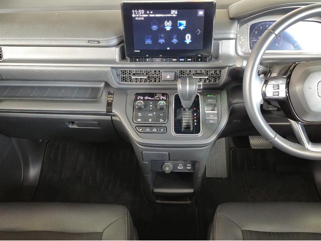 ステップワゴン スパーダ 当社代車使用/純正メモリナビ(フルセグ/CD/DVD/Bluetooth)/パワーバックドア/LEDヘッドライト/両側電動スライド/シートヒーター/オットマン/ホンダセンシング(9枚目)
