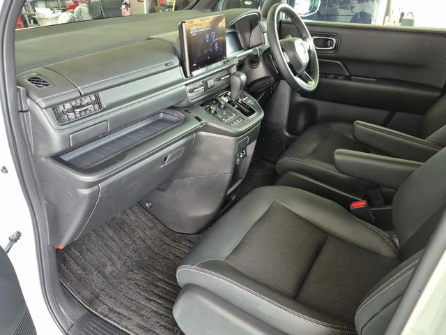 ステップワゴン スパーダ 当社代車使用/純正メモリナビ(フルセグ/CD/DVD/Bluetooth)/パワーバックドア/LEDヘッドライト/両側電動スライド/シートヒーター/オットマン/ホンダセンシング(41枚目)