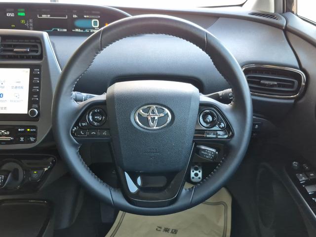 プリウス Ａツーリングセレクション・ブラックエディション　ワンオーナー／純正メモリナビ（Ｂｌｕｅｔｏｏｔｈ／ＵＳＢ）／全方位カメラ／ビルトインＥＴＣ／シートヒーター／パワーシート／コーナーセンサー／トノカバー／ＬＥＤフォグライト／トヨタセーフティセンス（8枚目）