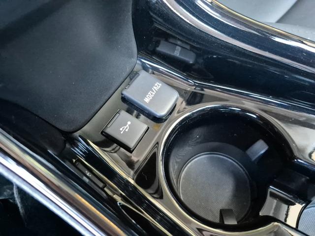 プリウス Ａツーリングセレクション・ブラックエディション　ワンオーナー／純正メモリナビ（Ｂｌｕｅｔｏｏｔｈ／ＵＳＢ）／全方位カメラ／ビルトインＥＴＣ／シートヒーター／パワーシート／コーナーセンサー／トノカバー／ＬＥＤフォグライト／トヨタセーフティセンス（15枚目）