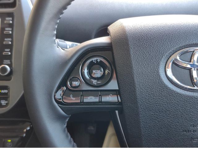 プリウス Ａツーリングセレクション・ブラックエディション　ワンオーナー／純正メモリナビ（Ｂｌｕｅｔｏｏｔｈ／ＵＳＢ）／全方位カメラ／ビルトインＥＴＣ／シートヒーター／パワーシート／コーナーセンサー／トノカバー／ＬＥＤフォグライト／トヨタセーフティセンス（16枚目）