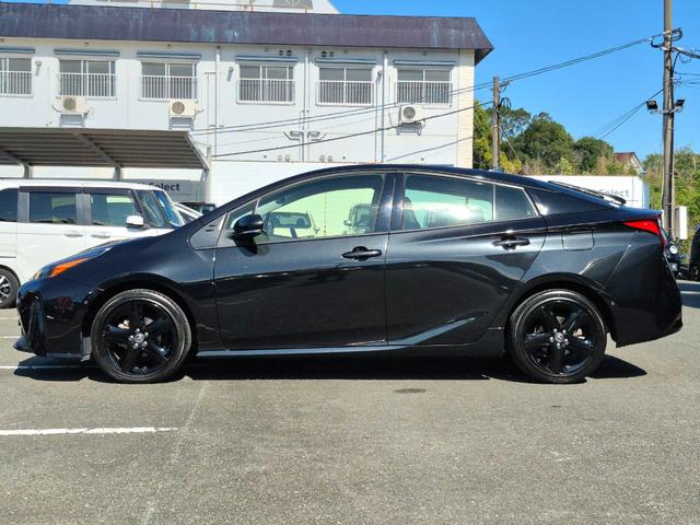 プリウス Ａツーリングセレクション・ブラックエディション　ワンオーナー／純正メモリナビ（Ｂｌｕｅｔｏｏｔｈ／ＵＳＢ）／全方位カメラ／ビルトインＥＴＣ／シートヒーター／パワーシート／コーナーセンサー／トノカバー／ＬＥＤフォグライト／トヨタセーフティセンス（30枚目）