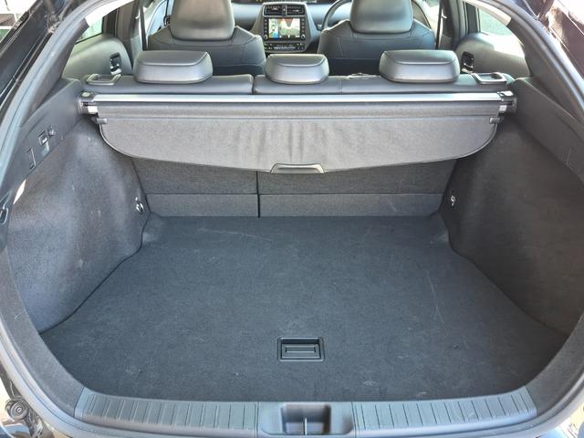 プリウス Ａツーリングセレクション・ブラックエディション　ワンオーナー／純正メモリナビ（Ｂｌｕｅｔｏｏｔｈ／ＵＳＢ）／全方位カメラ／ビルトインＥＴＣ／シートヒーター／パワーシート／コーナーセンサー／トノカバー／ＬＥＤフォグライト／トヨタセーフティセンス（38枚目）