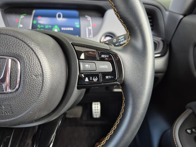 フィット e:HEVRS 当社代車使用/純正メモリナビ(フルセグ/Bluetooth/USB)/バックカメラ/ビルトインETC2.0/コーナーセンサー/パドルシフト/RS専用インテリア/ホンダセンシング(18枚目)