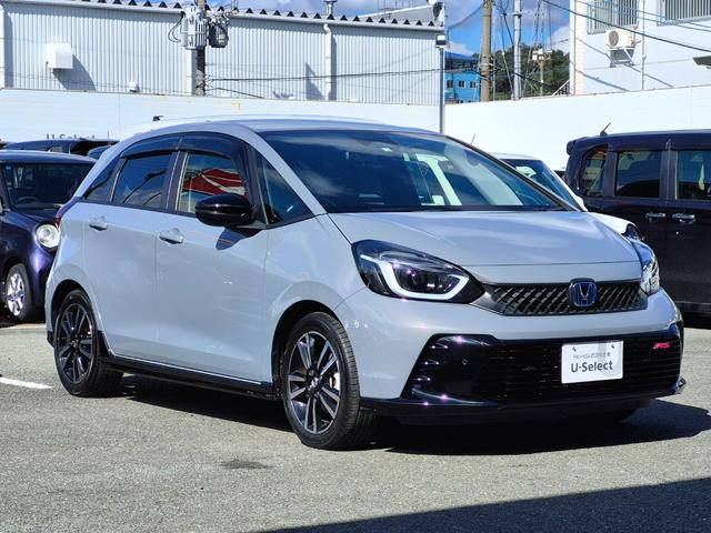 フィット e:HEVRS 当社代車使用/純正メモリナビ(フルセグ/Bluetooth/USB)/バックカメラ/ビルトインETC2.0/コーナーセンサー/パドルシフト/RS専用インテリア/ホンダセンシング(24枚目)