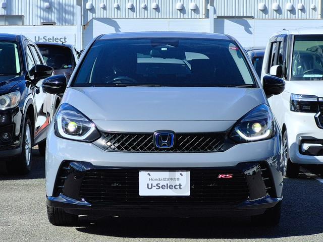 フィット e:HEVRS 当社代車使用/純正メモリナビ(フルセグ/Bluetooth/USB)/バックカメラ/ビルトインETC2.0/コーナーセンサー/パドルシフト/RS専用インテリア/ホンダセンシング(33枚目)