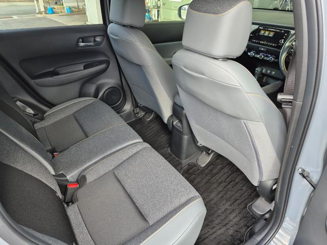 フィット e:HEVRS 当社代車使用/純正メモリナビ(フルセグ/Bluetooth/USB)/バックカメラ/ビルトインETC2.0/コーナーセンサー/パドルシフト/RS専用インテリア/ホンダセンシング(36枚目)