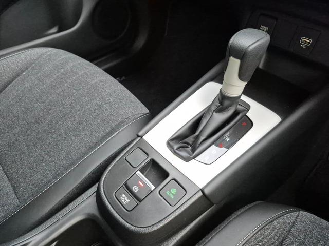 フィット ホーム　当社代車使用／メーカー純正メモリナビ（フルセグ／ＣＤ／ＤＶＤ／Ｂｌｕｅｔｏｏｔｈ／ＵＳＢ）／バックカメラ／ＬＥＤヘッドライト／コーナーセンサー／ブレーキホールド／ホンダセンシング（14枚目）