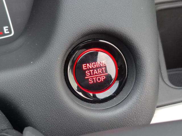 フィット ホーム　当社代車使用／メーカー純正メモリナビ（フルセグ／ＣＤ／ＤＶＤ／Ｂｌｕｅｔｏｏｔｈ／ＵＳＢ）／バックカメラ／ＬＥＤヘッドライト／コーナーセンサー／ブレーキホールド／ホンダセンシング（19枚目）