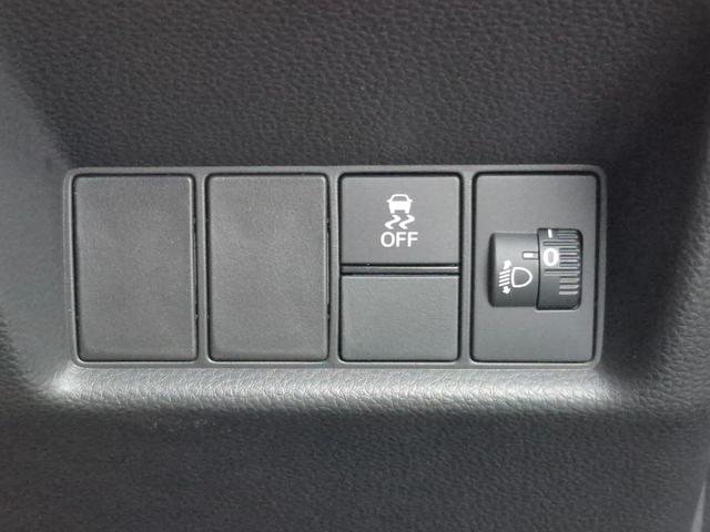 フィット ホーム　当社代車使用／メーカー純正メモリナビ（フルセグ／ＣＤ／ＤＶＤ／Ｂｌｕｅｔｏｏｔｈ／ＵＳＢ）／バックカメラ／ＬＥＤヘッドライト／コーナーセンサー／ブレーキホールド／ホンダセンシング（20枚目）