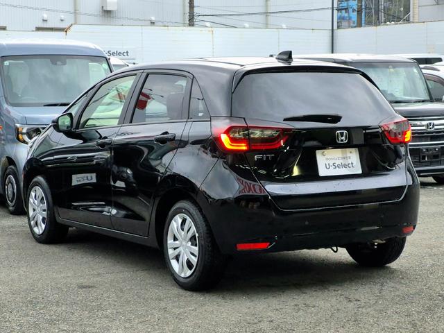 フィット ホーム　当社代車使用／メーカー純正メモリナビ（フルセグ／ＣＤ／ＤＶＤ／Ｂｌｕｅｔｏｏｔｈ／ＵＳＢ）／バックカメラ／ＬＥＤヘッドライト／コーナーセンサー／ブレーキホールド／ホンダセンシング（28枚目）