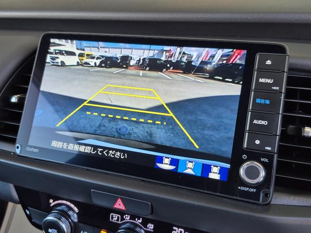 フィット ホーム　当社代車使用／メーカー純正メモリナビ（フルセグ／ＣＤ／ＤＶＤ／Ｂｌｕｅｔｏｏｔｈ／ＵＳＢ）／バックカメラ／ＬＥＤヘッドライト／コーナーセンサー／ブレーキホールド／ホンダセンシング（11枚目）