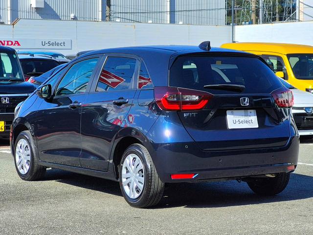 フィット ホーム　当社代車使用／メーカー純正メモリナビ（フルセグ／ＣＤ／ＤＶＤ／Ｂｌｕｅｔｏｏｔｈ／ＵＳＢ）／バックカメラ／ＬＥＤヘッドライト／コーナーセンサー／ブレーキホールド／ホンダセンシング（27枚目）