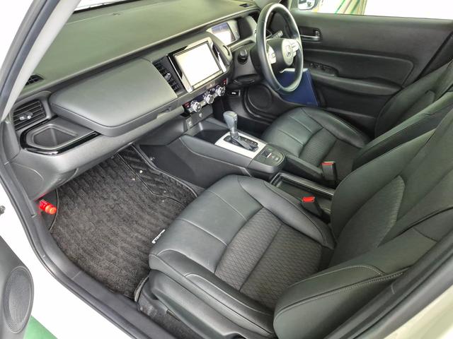 フィット e:HEVリュクス 純正メモリナビ(フルセグ/CD/DVD/Bluetooth/USB)/バックカメラ/LEDヘッドライト/コーナーセンサー/ブレーキホールド/ホンダセンシング(41枚目)