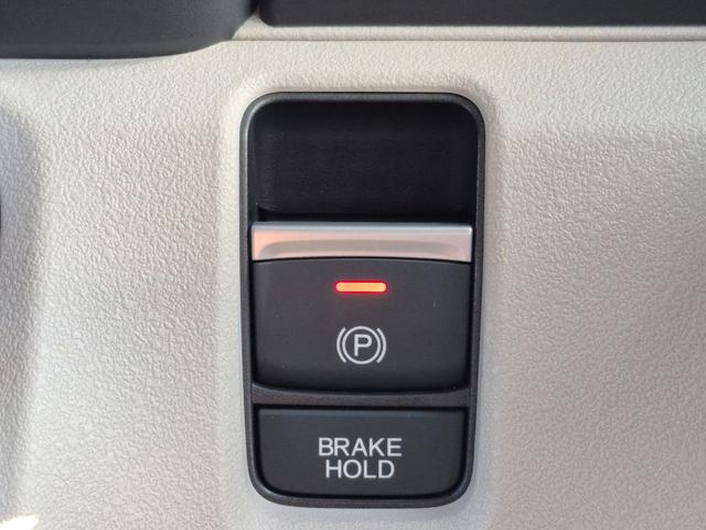 Ｎ－ＢＯＸ ベースグレード　当社代車使用／純正メモリナビ（フルセグ／Ｂｌｕｅｔｏｏｔｈ／ＵＳＢ）／バックカメラ／コーナーセンサー／電動スライド／ＬＥＤライト／シートヒーター／レベライザー／ホンダセンシング（10枚目）