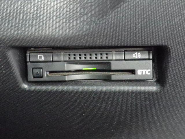 アクア Ｘ－アーバンソリッド　社外メモリナビ（フルセグ／ＣＤ／ＤＶＤ／Ｂｌｕｅｔｏｏｔｈ）／バックカメラ／コーナーポール／ビルトインＥＴＣ／シートヒーター／衝突被害軽減ブレーキ／ルーフレール（16枚目）