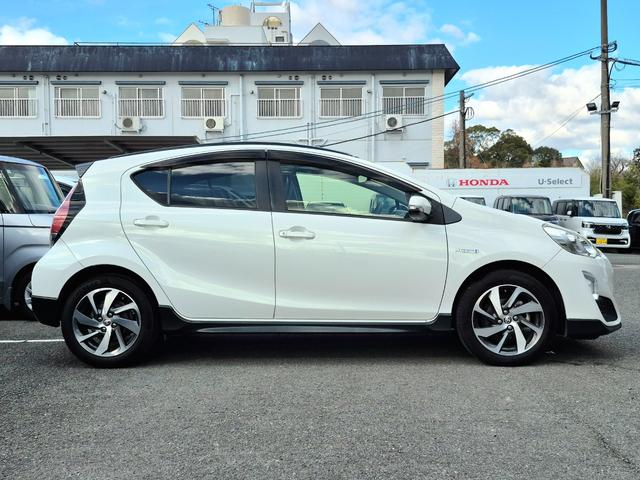 アクア Ｘ－アーバンソリッド　社外メモリナビ（フルセグ／ＣＤ／ＤＶＤ／Ｂｌｕｅｔｏｏｔｈ）／バックカメラ／コーナーポール／ビルトインＥＴＣ／シートヒーター／衝突被害軽減ブレーキ／ルーフレール（21枚目）