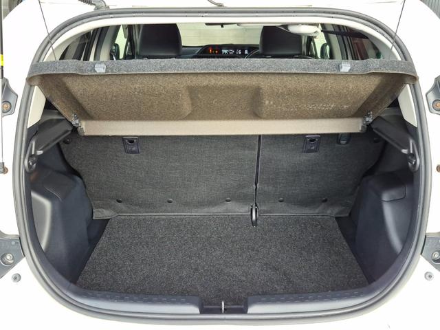 アクア Ｘ－アーバンソリッド　社外メモリナビ（フルセグ／ＣＤ／ＤＶＤ／Ｂｌｕｅｔｏｏｔｈ）／バックカメラ／コーナーポール／ビルトインＥＴＣ／シートヒーター／衝突被害軽減ブレーキ／ルーフレール（32枚目）