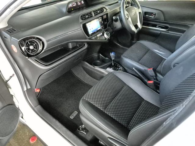 アクア Ｘ－アーバンソリッド　社外メモリナビ（フルセグ／ＣＤ／ＤＶＤ／Ｂｌｕｅｔｏｏｔｈ）／バックカメラ／コーナーポール／ビルトインＥＴＣ／シートヒーター／衝突被害軽減ブレーキ／ルーフレール（36枚目）