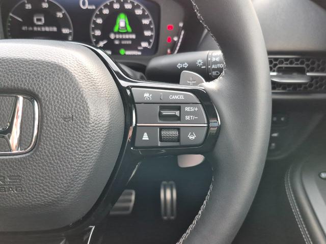 ＺＲ－Ｖ ｅ：ＨＥＶＺ特別仕様車ブラックスタイル　当社デモカー使用／メーカー純正メモリナビ（フルセグ／Ｂｌｕｅｔｏｏｔｈ／ＵＳＢ）／マルチビューカメラ／ＬＥＤヘッドライト／パワーバックドア／コーナーセンサー／ワイヤレスレス電／ビルトインＥＴＣ（13枚目）