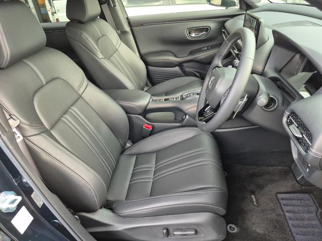 ＺＲ－Ｖ ｅ：ＨＥＶＺ特別仕様車ブラックスタイル　当社デモカー使用／メーカー純正メモリナビ（フルセグ／Ｂｌｕｅｔｏｏｔｈ／ＵＳＢ）／マルチビューカメラ／ＬＥＤヘッドライト／パワーバックドア／コーナーセンサー／ワイヤレスレス電／ビルトインＥＴＣ（29枚目）