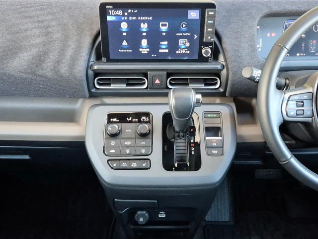 フリード エアーＥＸ　当社代車使用／純正９インチナビ（フルセグ／Ｂｌｕｅｔｏｏｔｈ／ＵＳＢ）／バックカメラ／コーナーセンサー／両側電動スライド／ホンダセンシング／シートヒーター／オートライト（5枚目）