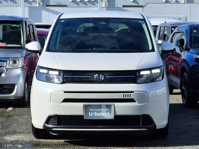 フリード エアーＥＸ　当社代車使用／純正９インチナビ（フルセグ／Ｂｌｕｅｔｏｏｔｈ／ＵＳＢ）／バックカメラ／コーナーセンサー／両側電動スライド／ホンダセンシング／シートヒーター／オートライト（16枚目）