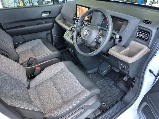 フリード エアーＥＸ　当社代車使用／純正９インチナビ（フルセグ／Ｂｌｕｅｔｏｏｔｈ／ＵＳＢ）／バックカメラ／コーナーセンサー／両側電動スライド／ホンダセンシング／シートヒーター／オートライト（27枚目）