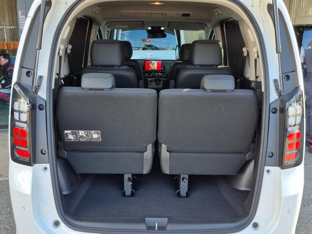 フリード エアーＥＸ　当社代車使用／純正９インチナビ（フルセグ／Ｂｌｕｅｔｏｏｔｈ／ＵＳＢ）／バックカメラ／コーナーセンサー／両側電動スライド／ホンダセンシング／シートヒーター／オートライト（31枚目）